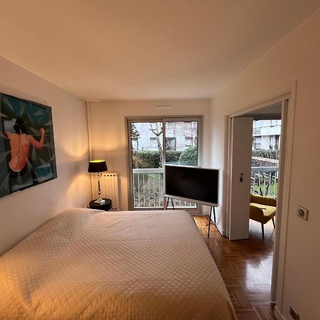 Suite 2 Pieces Sur Jardin Paris Exterior photo