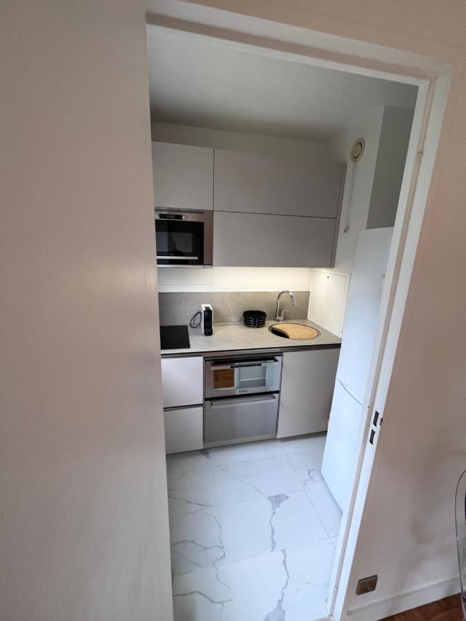 Suite 2 Pieces Sur Jardin Paris Exterior photo